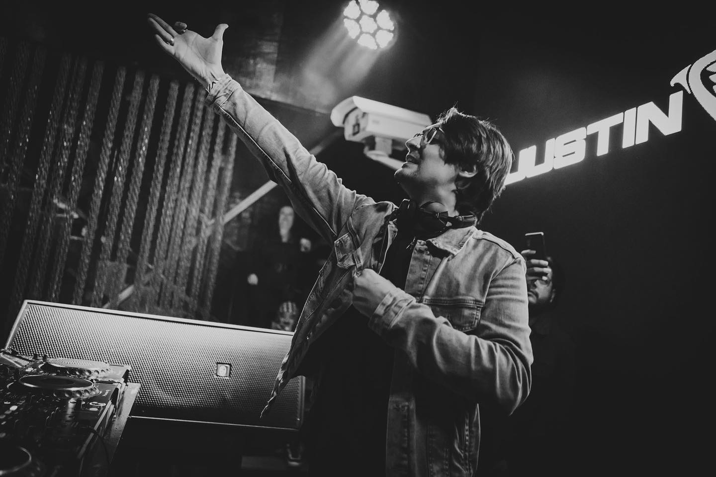 Justin Hawkes Unveils Ambitious Album 'Now Or Never'