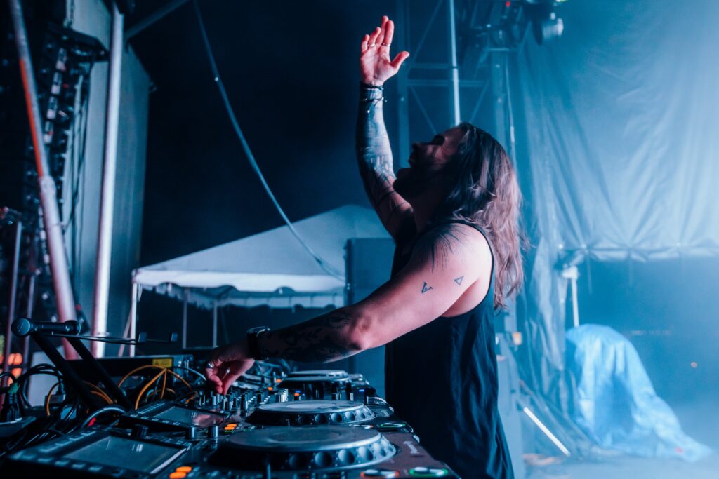 Seven Lions