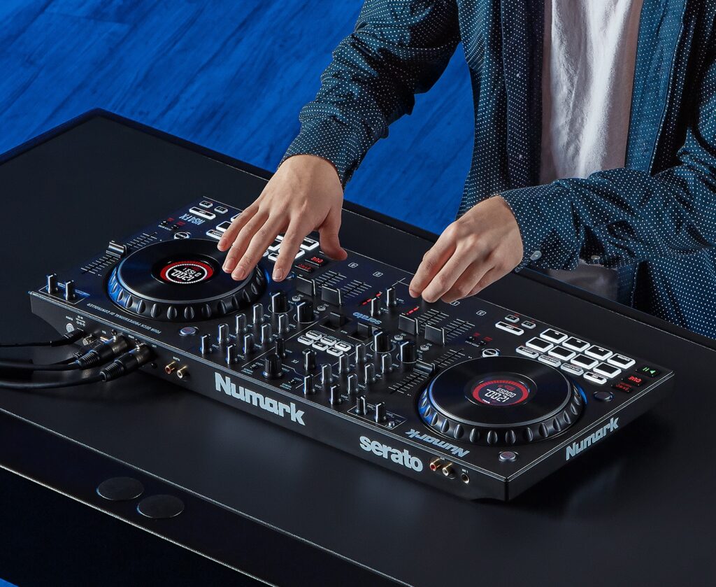 Numark Mixstream Pro + Standalone DJ Controller inMusic Store