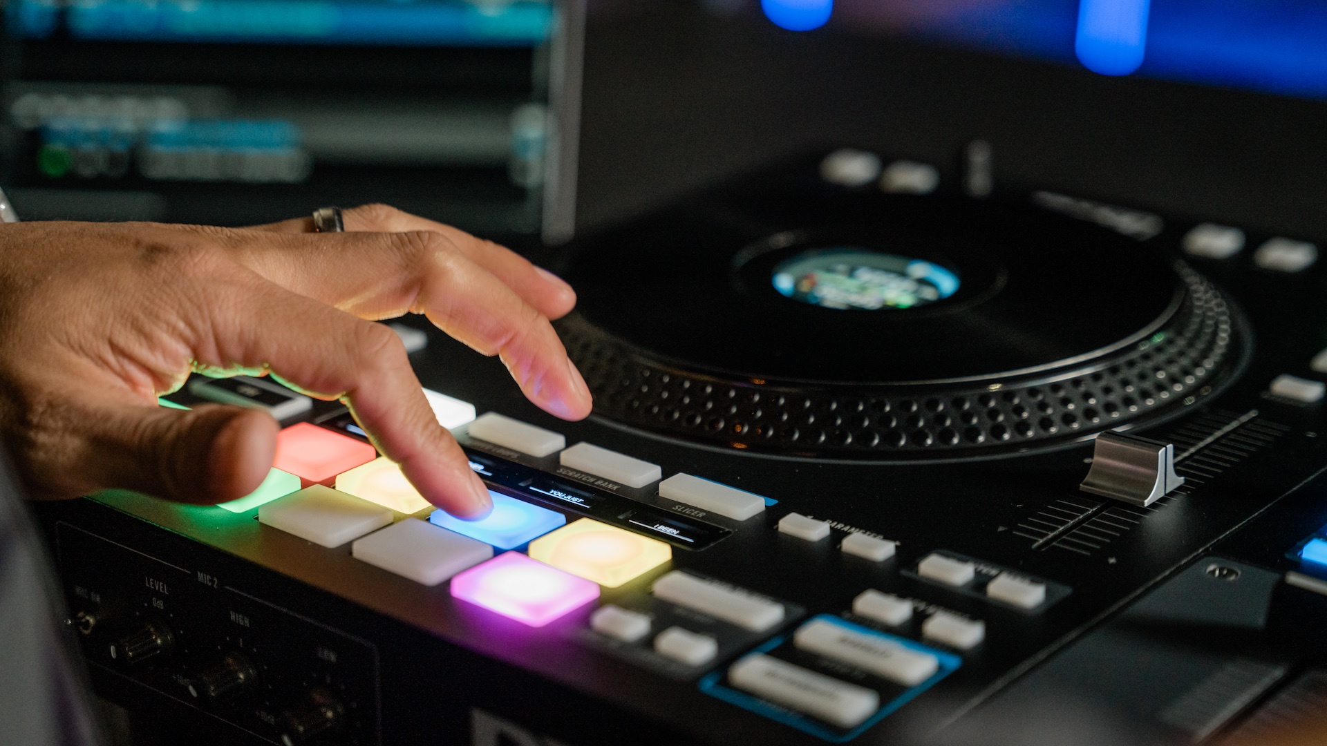 Crossfadr  DJ, Music Production & Music Industry News