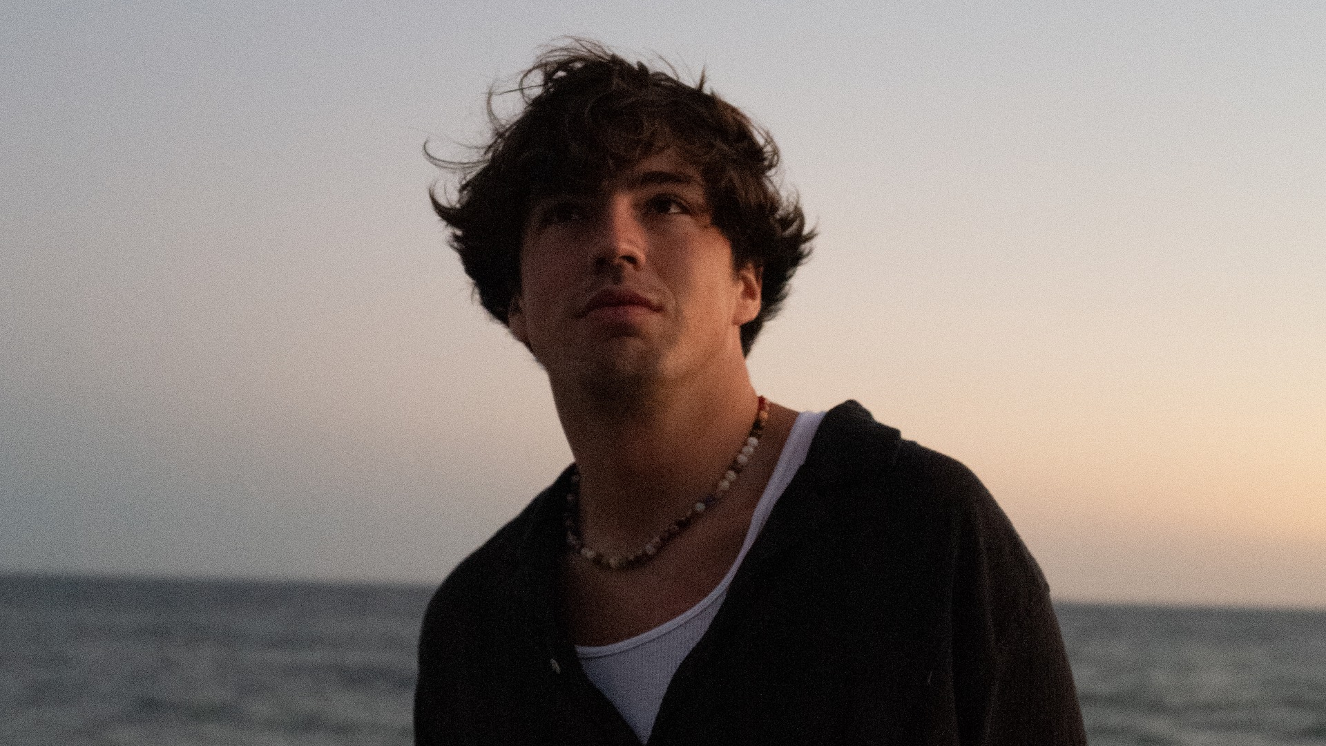 Surf Mesa Releases “Run” ft. Griff Clawson Ahead of Debut EP,