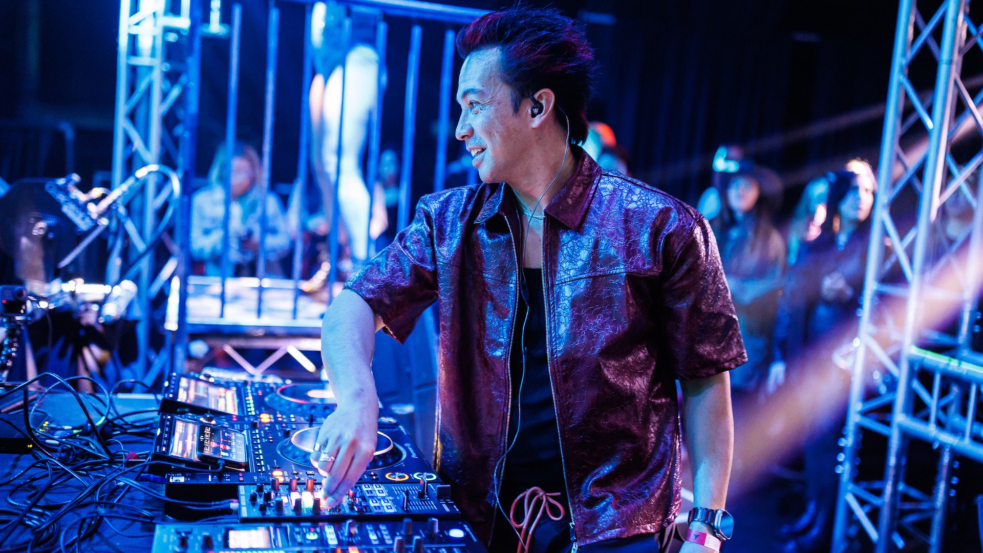 Laidback Luke: Facing Future [Interview] — DJ LIFE Magazine