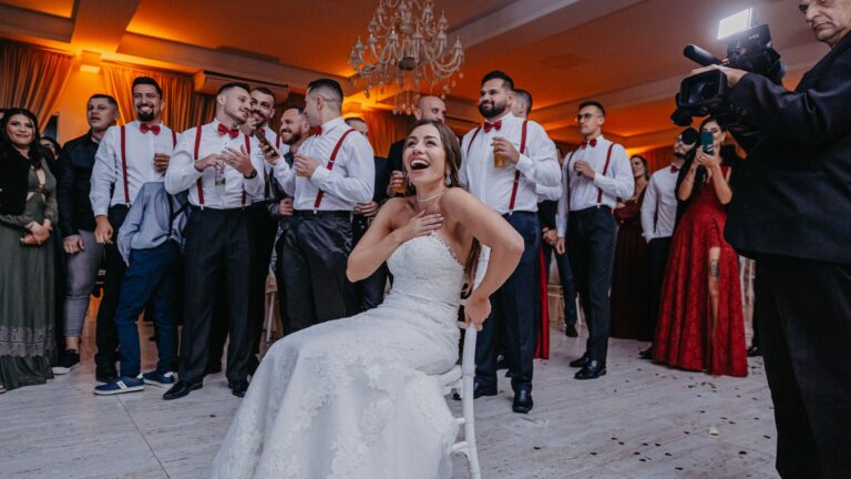 10 Timeless Tips: A Wedding Expert’s Guide